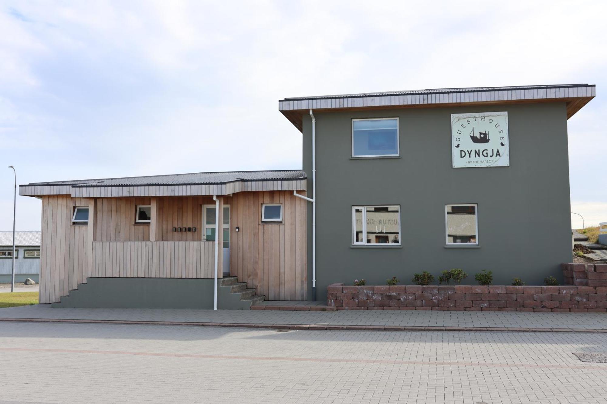 Guesthouse Dyngja Hofn Exterior photo